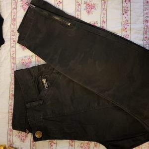 Kut from the Kloth Camo ankle skinny jeans